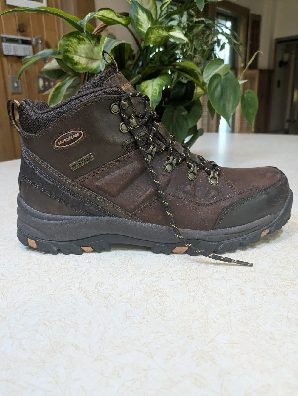 Skechers Relment Traven Waterproof Leather Hiking Boots Brown Men's Size 11.5